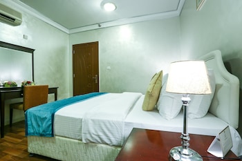 la villa suites hotel