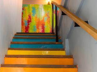 isanook hostel adults only