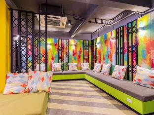 isanook hostel adults only