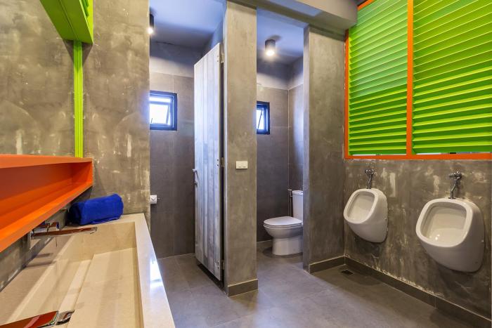 isanook hostel adults only