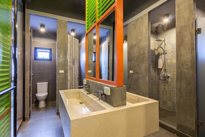 isanook hostel adults only