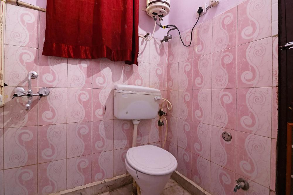 hotel ambika palace by wb inn