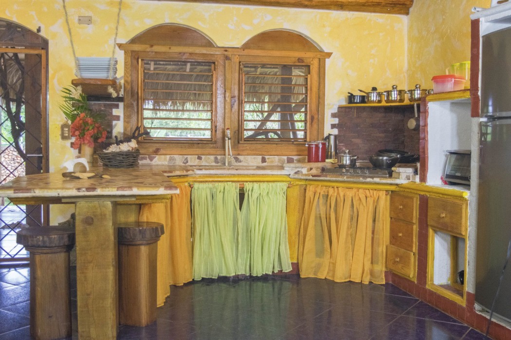 chalet tropical hotel and restaurant pizzeria