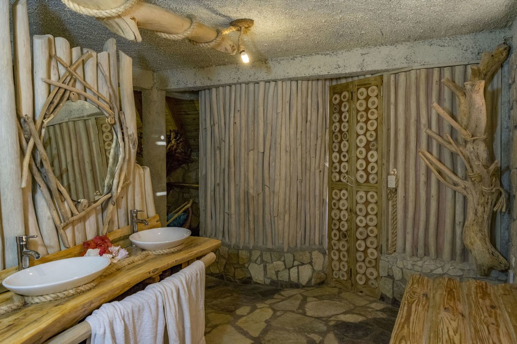 chalet tropical hotel and restaurant pizzeria