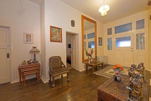 Edinburgh Gallery Bed & Breakfast,Hobart>>Glebe,4 star