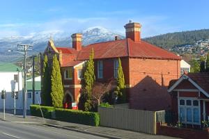 Edinburgh Gallery Bed & Breakfast,Hobart>>Glebe,4 star