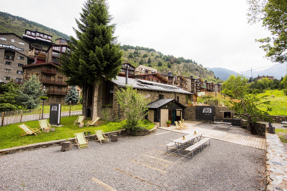 mountain hostel tarter