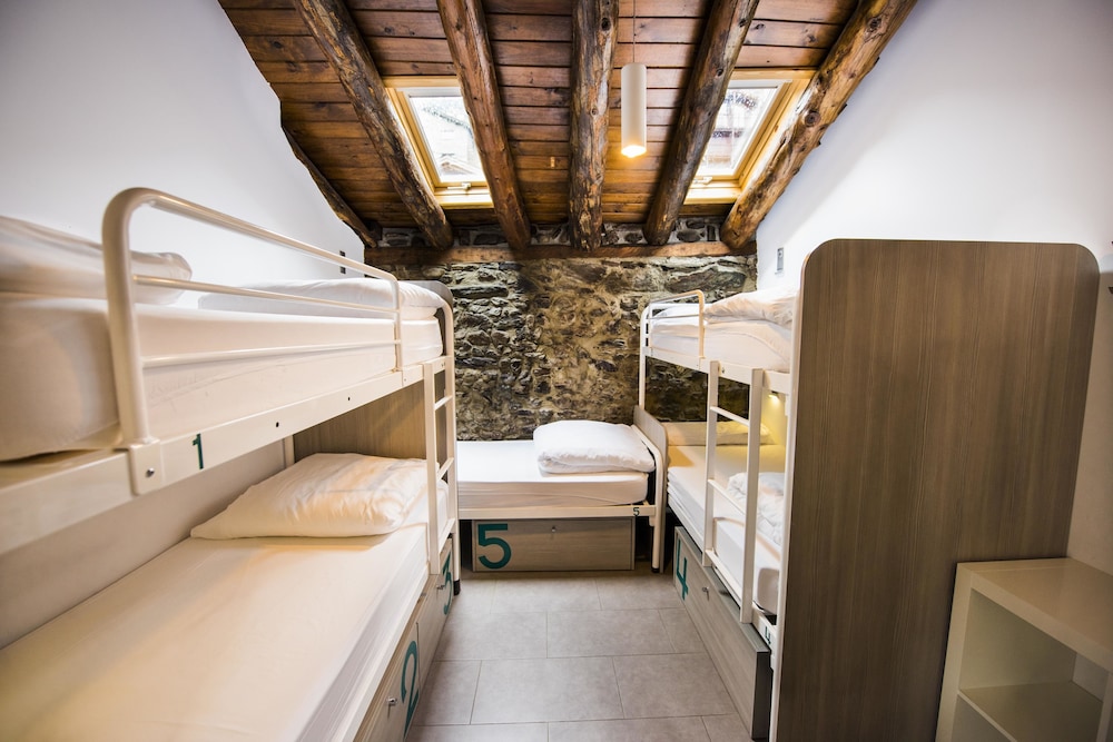 mountain hostel tarter