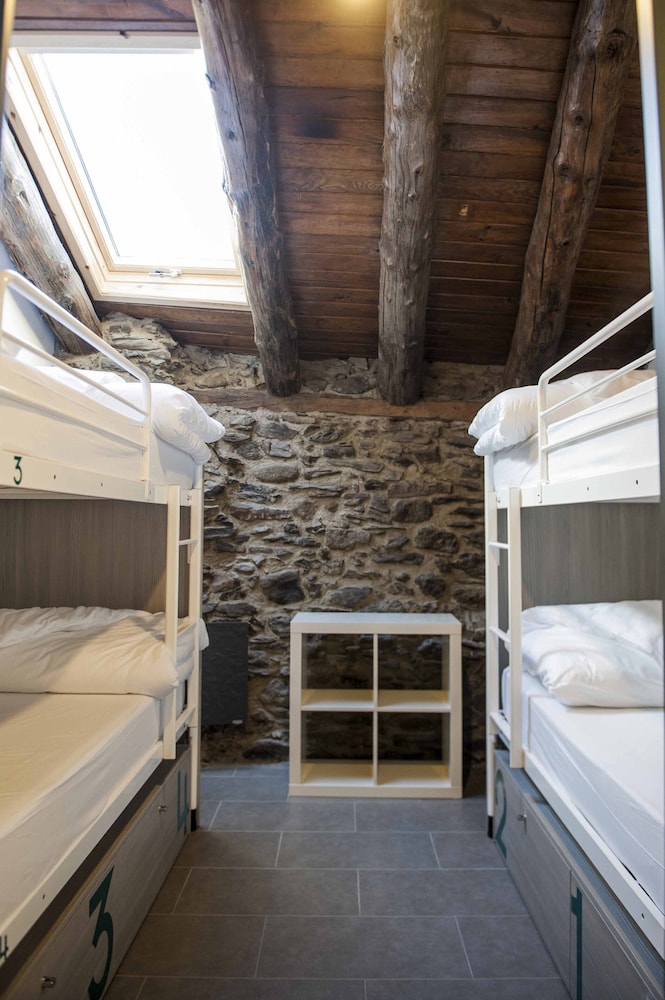 mountain hostel tarter