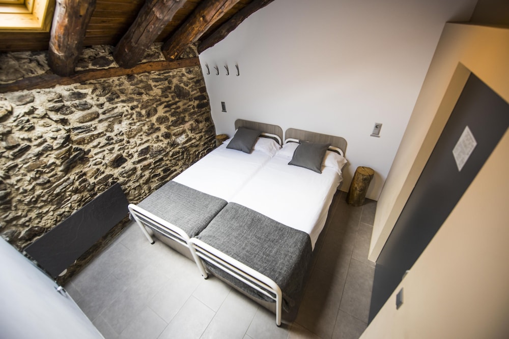 mountain hostel tarter