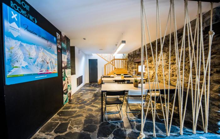 mountain hostel tarter