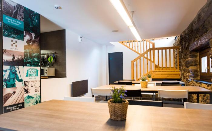 mountain hostel tarter