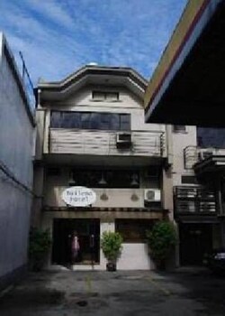 Toilena Room And Board,Manila>>Mandaluyong,3 star