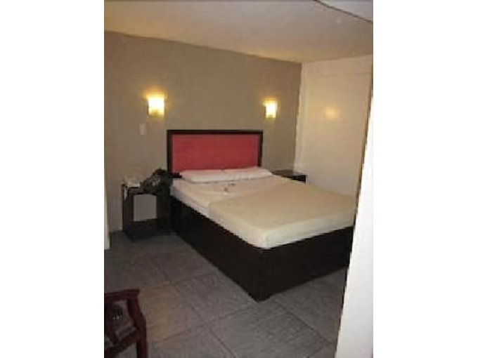 toilena room and board