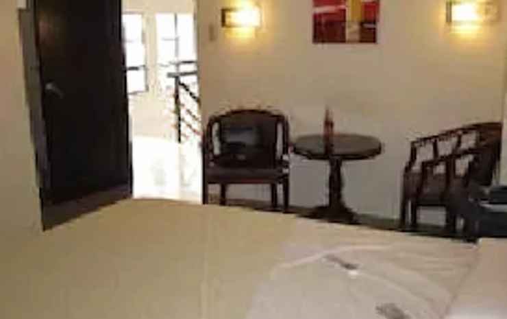 toilena room and board