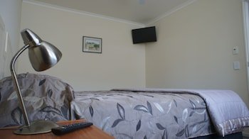 Bks Egmont Motor Lodge,New Plymouth>>Burgess Park,4 star