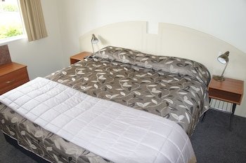 Bks Egmont Motor Lodge,New Plymouth>>Burgess Park,4 star