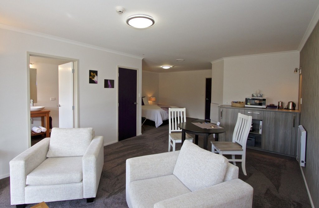 Tongariro Suites At The Rocks,National Park Village>>Horopito,4 star