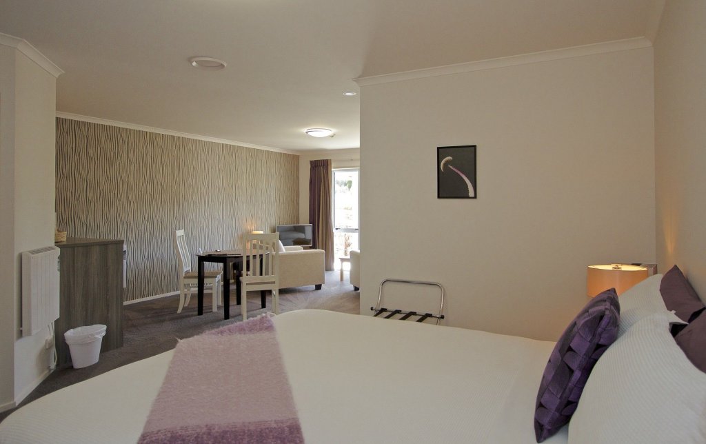 Tongariro Suites At The Rocks,National Park Village>>Horopito,4 star