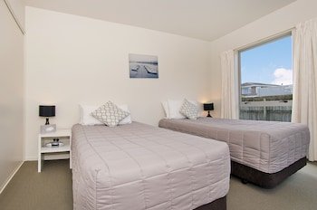 beachside resort whitianga