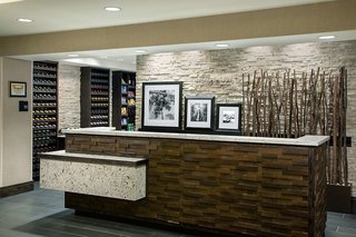 Hampton Inn & Suites Napa,Napa Valley>>Napa,3 star