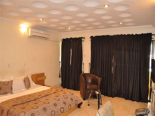 Solitude Hotel Yaba,Magbon>>Lagos,4 star
