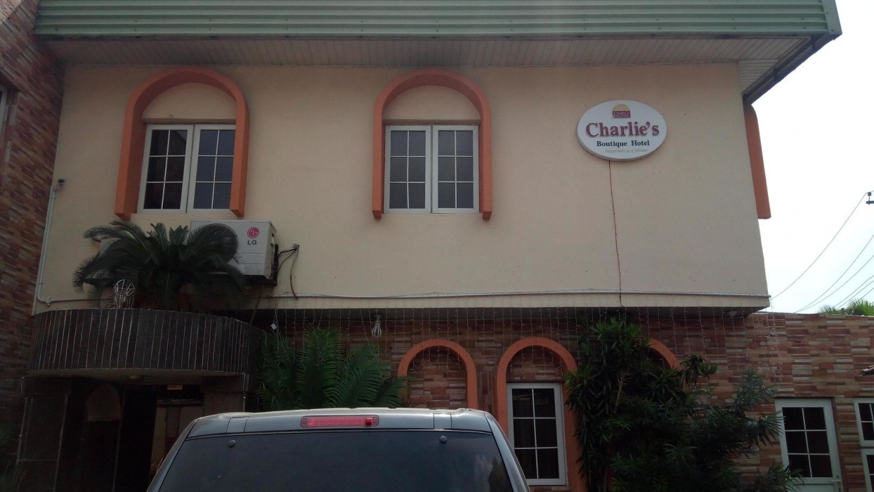 charlies place and suite