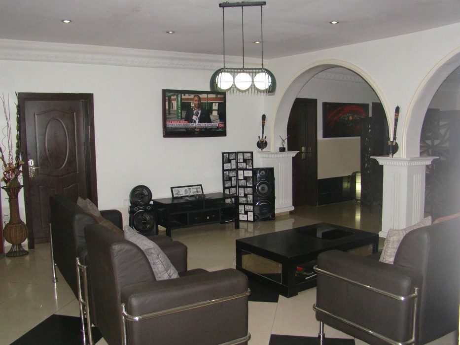charlies place and suite
