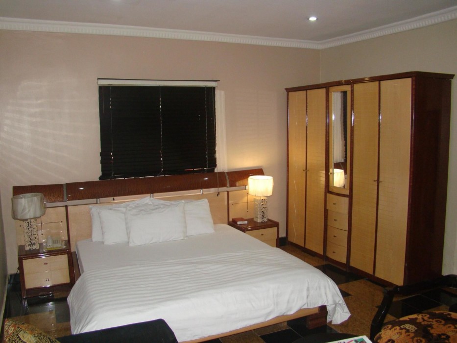 charlies place and suite