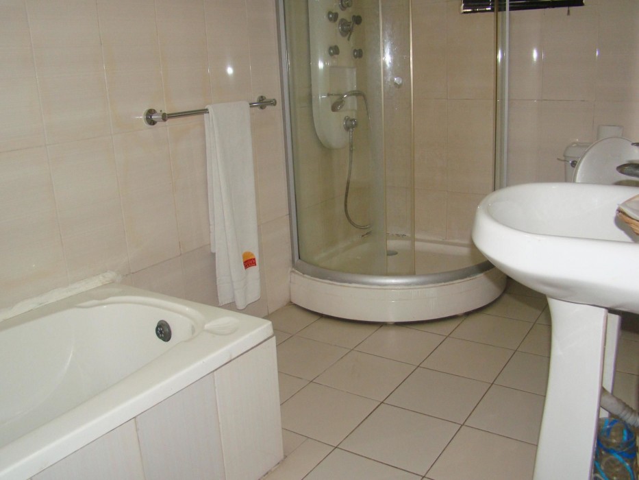 charlies place and suite