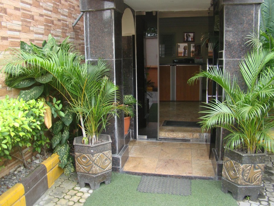 charlies place and suite
