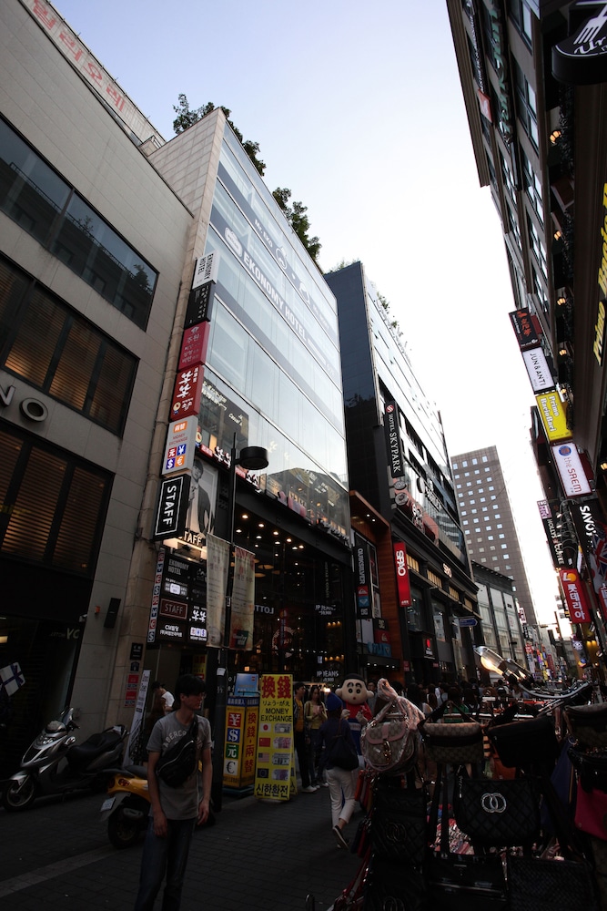 ekonomy hotel myeongdong premier