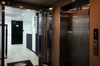 ekonomy hotel myeongdong premier