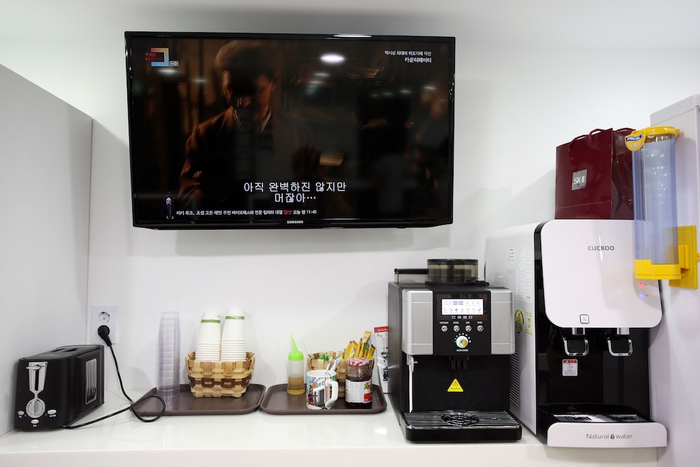 ekonomy hotel myeongdong premier