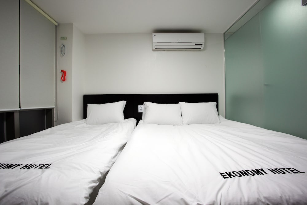 ekonomy hotel myeongdong premier