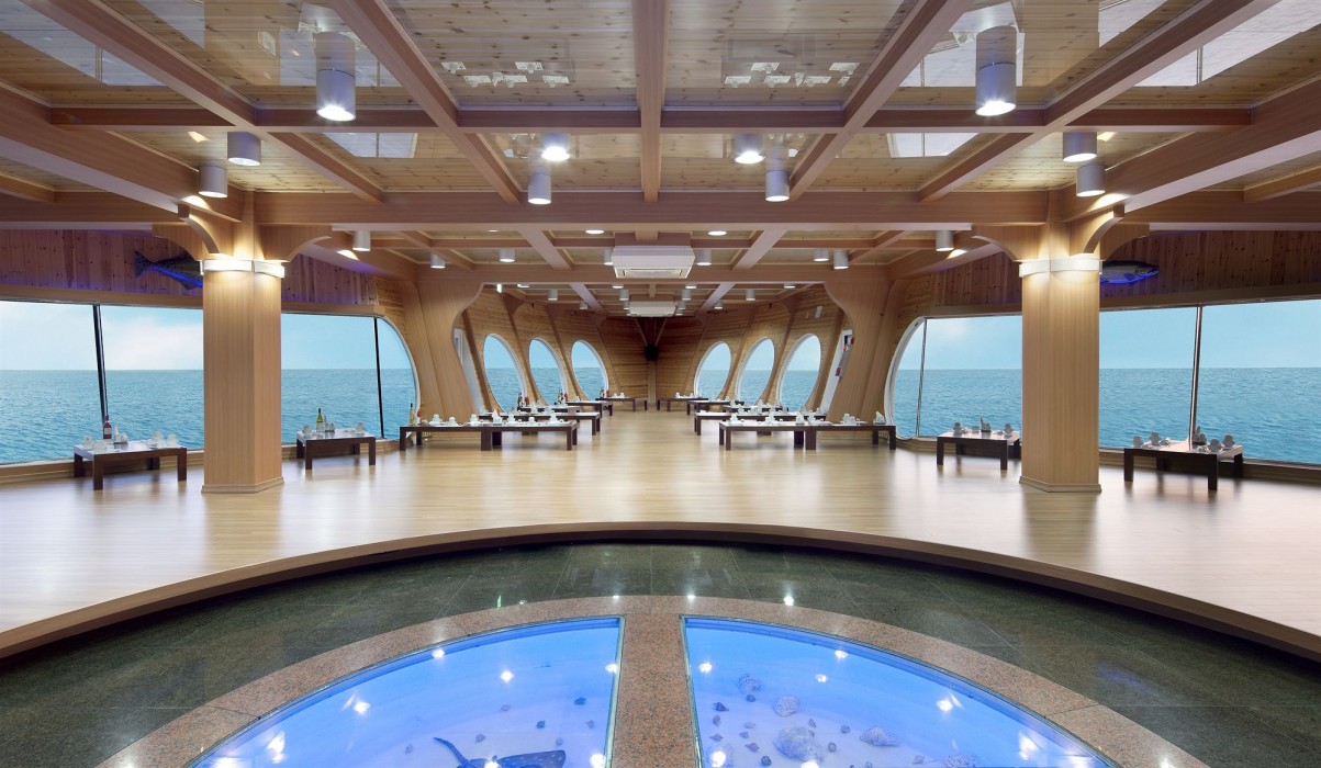 sun cruise resort and yacht