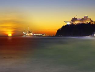 sun cruise resort and yacht