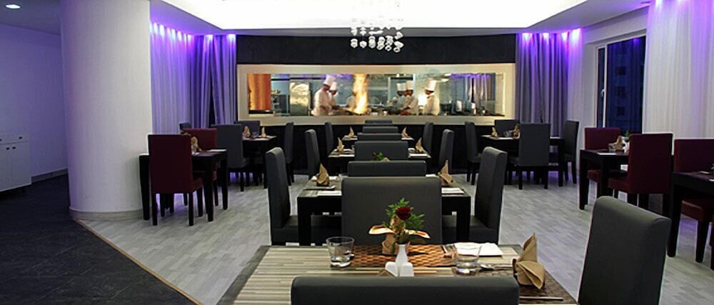 gokulam park hotel and convention centre