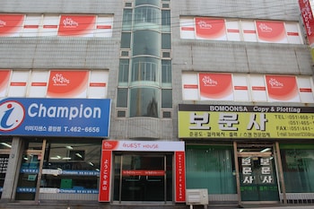 busan suk bak dot com guest house hostel
