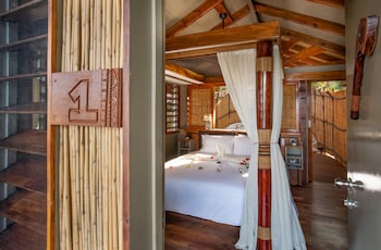 barefoot kuata island resort fiji