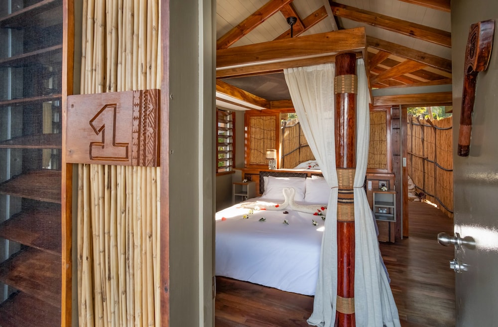 barefoot kuata island resort fiji