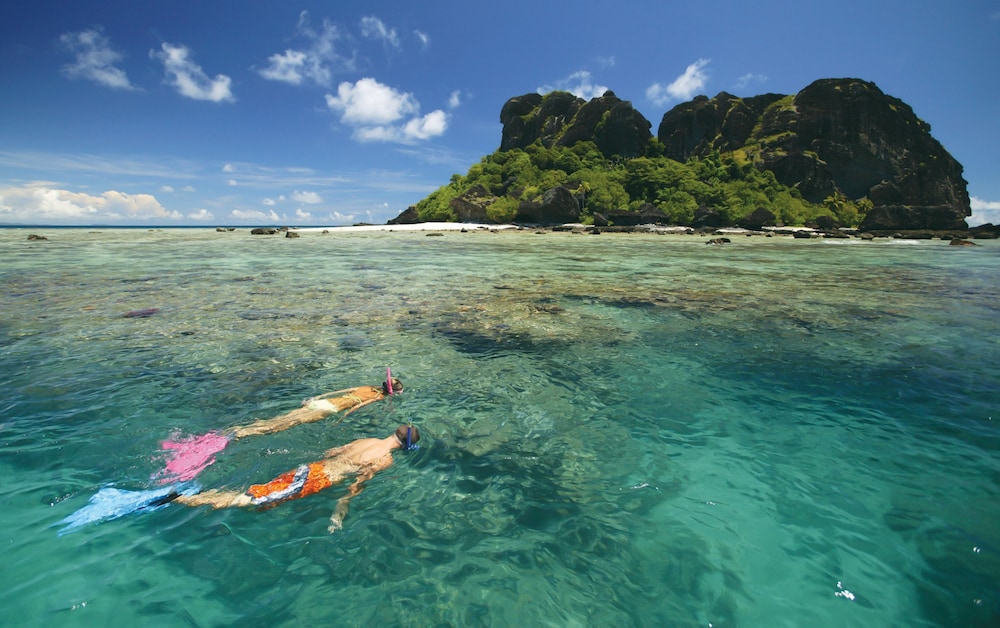 barefoot kuata island resort fiji
