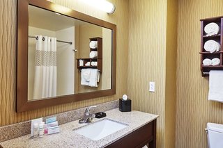 Hampton Inn & Suites Milwaukee/Franklin,Greendale>>Franklin,3 star