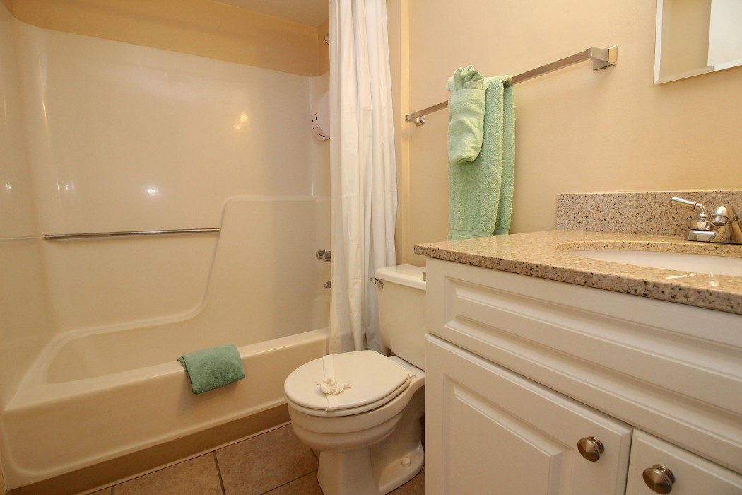 bay club resort by coolvacay