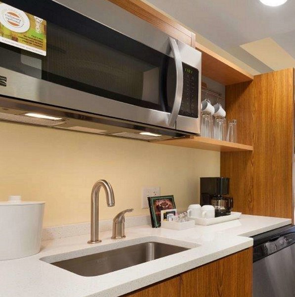 home2 suites by hilton champaign urbana