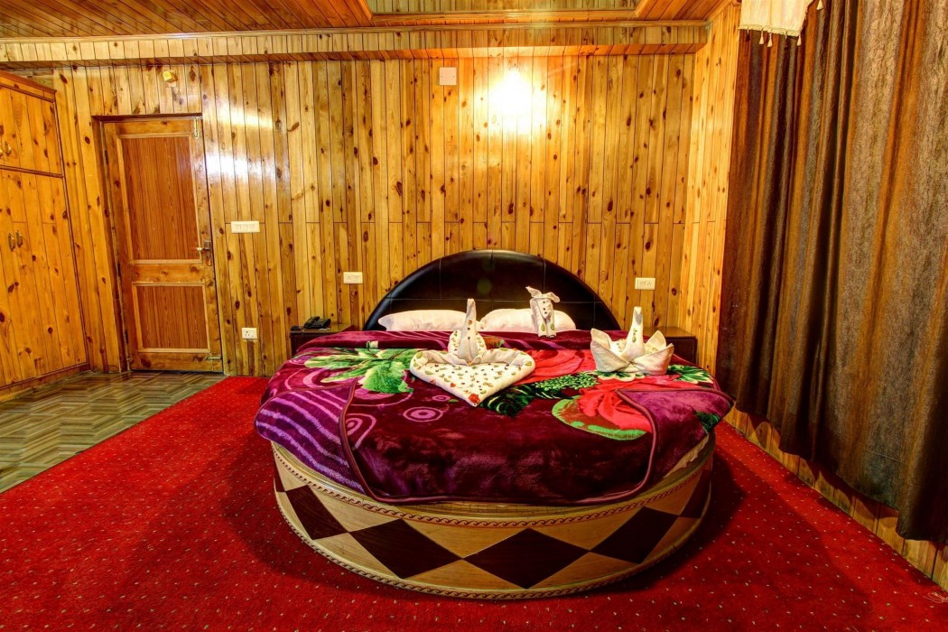 hotel mountain face by snow city hotels