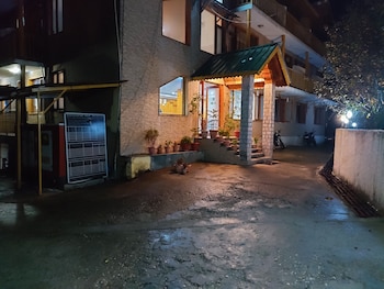 hotel mountain face by snow city hotels