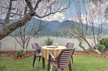 hotel mountain face by snow city hotels