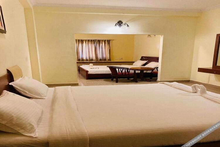 hotel hill breeze