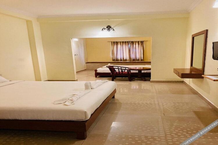 hotel hill breeze